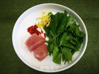 Lean Pork Congee with Wolfberry Leaves recipe