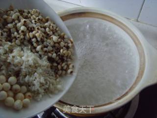 To Invigorate The Spleen and Invigorate Qi---yam Coix Seed Gorgon Congee recipe