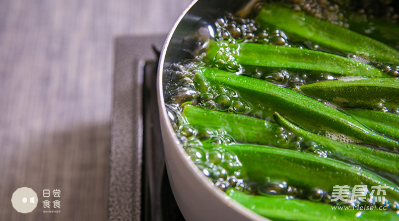 Okra Thick Egg Braised recipe