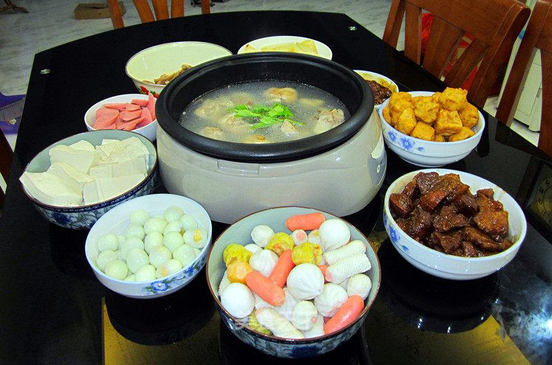 Pig Trotters Hot Pot recipe