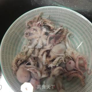 Sauce-flavored Baby Octopus recipe