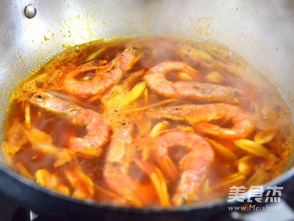 A Touch of Prosperity in Late Autumn-shrimp in Tomato Sauce recipe
