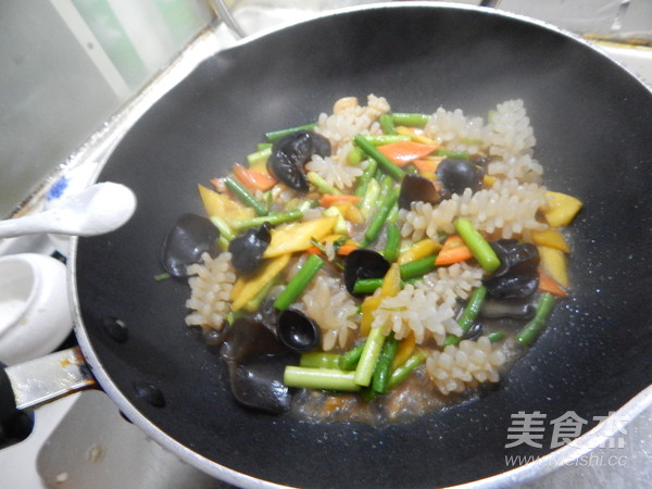 Fried Squid with Garlic Moss recipe