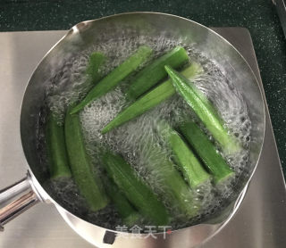 Okra with Garlic Chili Sauce recipe