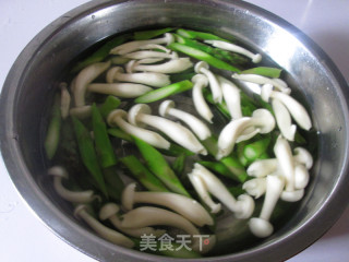 Asparagus and White Mushroom recipe