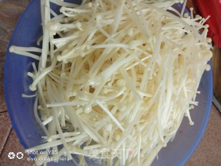 Enoki Mushroom Meat Soup recipe