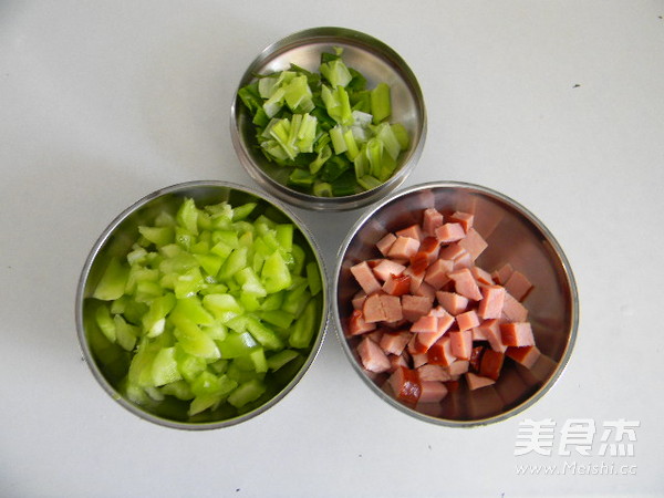 Ham, Green Pepper, Spicy Black Bean Sauce Noodles recipe