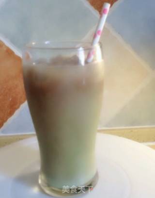 Matcha Latte Iced Coffee recipe