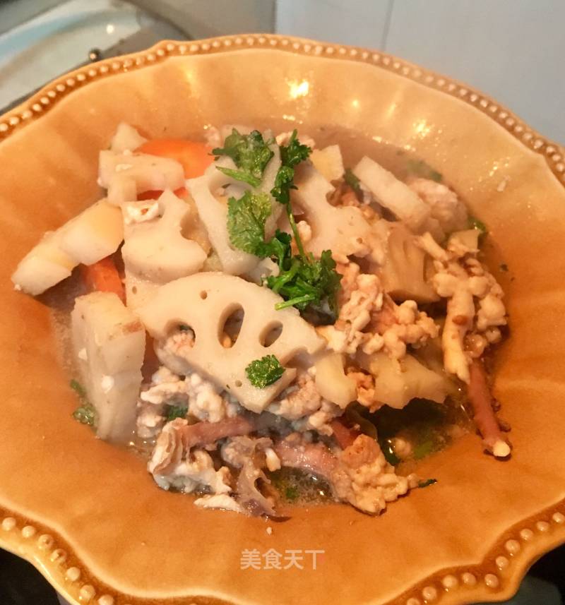 Bone Marrow Stewed Lotus Root recipe