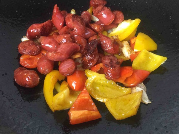 Sausage Stir-fried Bell Pepper recipe