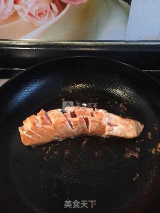 Pan-fried Salmon with Garlic Roasted Eggplant recipe