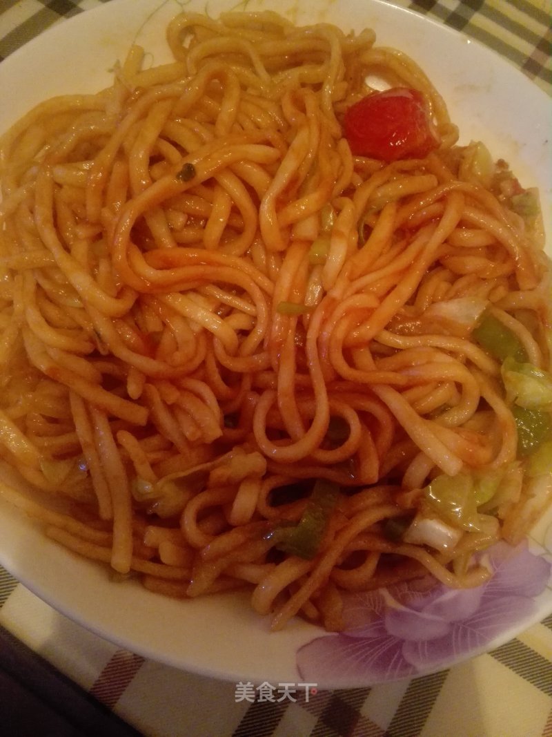 Fried Noodles with Tomato Sauce recipe
