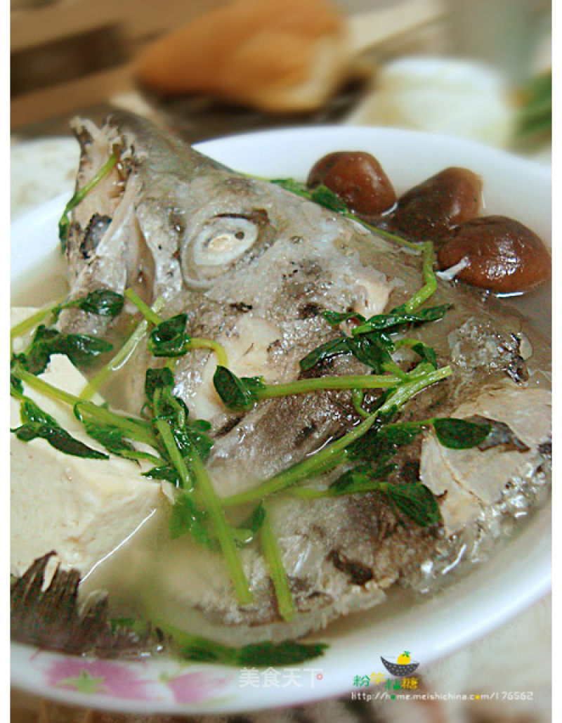 Tofu Soup with Salmon Head recipe