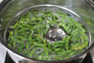 Spiced Edamame-a Side Dish that Must be Eaten in Summer recipe