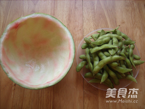 Stir-fried Edamame with Watermelon Peel recipe