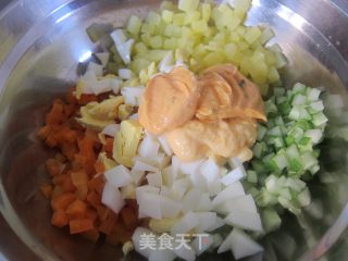 Nutritious Breakfast [囧囧 Salad Bread] recipe