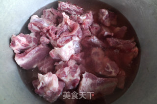 Braised Pork Ribs with White Radish recipe