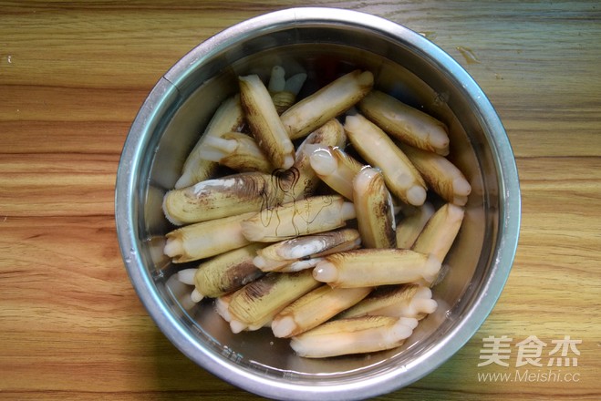 Spicy Tempeh with Razor Clams recipe