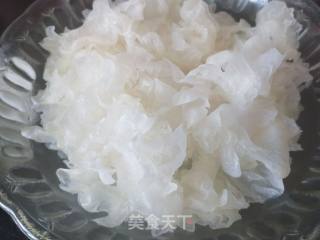 White Fungus Mixed with Cucumber recipe