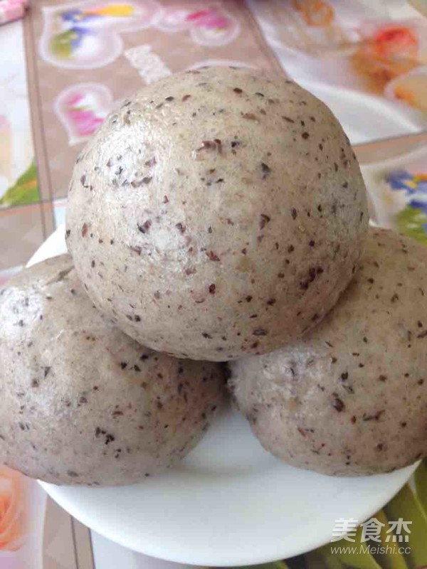 Milky Black Bean Dregs Mantou recipe