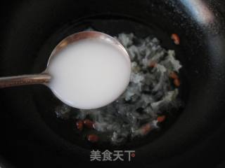 【winter Healthy Vegetables】—snow Ear Pear Cake with Sugar Sauce recipe