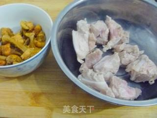 【healthy Soup Pot】matsutake Soup with Bone and Flesh recipe