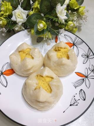 How to Make Custard Buns with Custard Stuffed Buns recipe