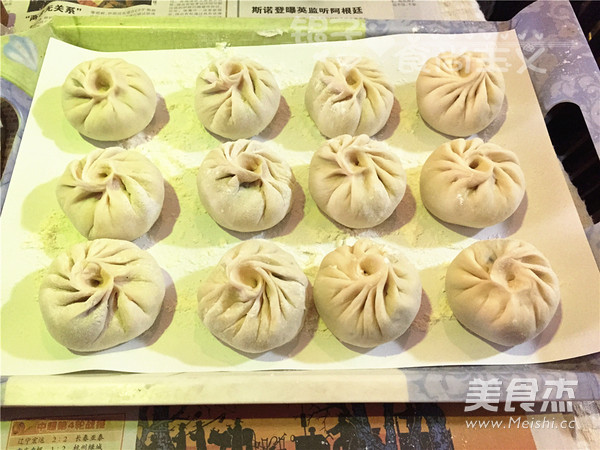 Pork Buns with Chives and Fungus recipe