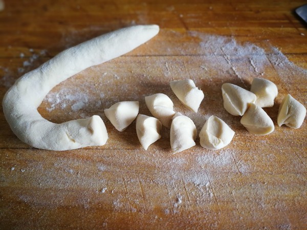 Dumplings Stuffed with White Radish and Pork recipe