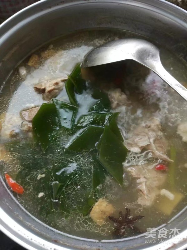 Pork Ribs, Kelp and Yam Soup recipe