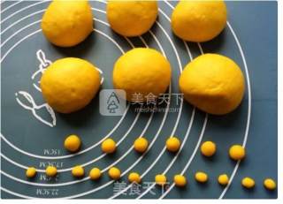 Golden Pig Steamed Buns recipe