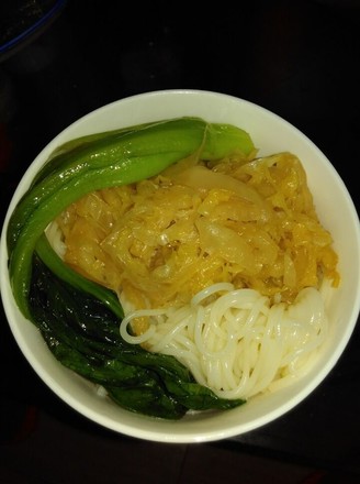 Sauerkraut and Chili Sauce Noodles recipe