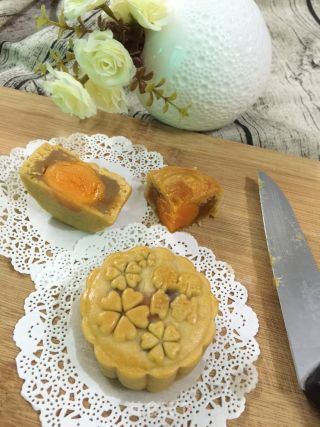 Cantonese-style Moon Cakes recipe