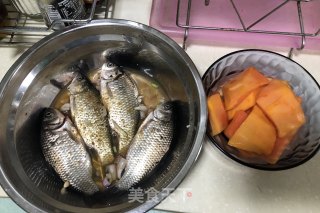 Stewed Crucian Carp with Papaya recipe