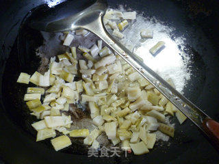 Stir-fried Lamb Tail Bamboo Shoots with Edamame recipe