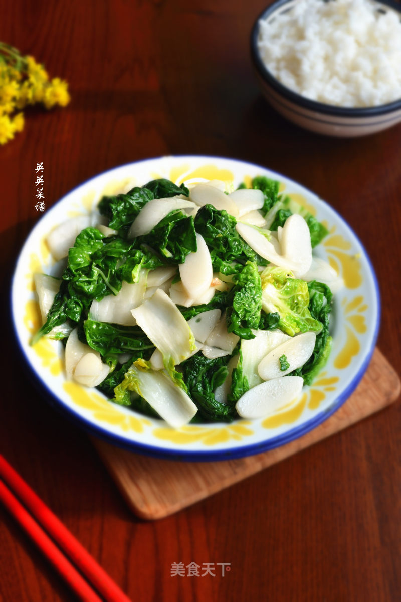 Rice Cake Stir-fried Cabbage with Milk