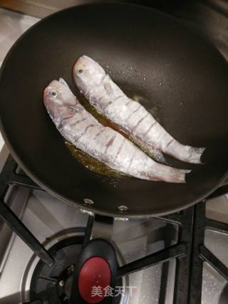 Pan-fried Horsehead Fish recipe