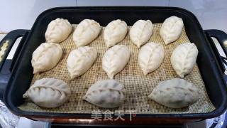 Willow-shaped Pickled Vegetable Buns recipe