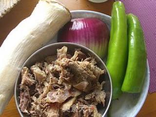 Stir-fried Beef Tendon with Eryngii Mushroom recipe