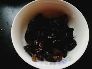 Fungus Mixed with Cucumber recipe