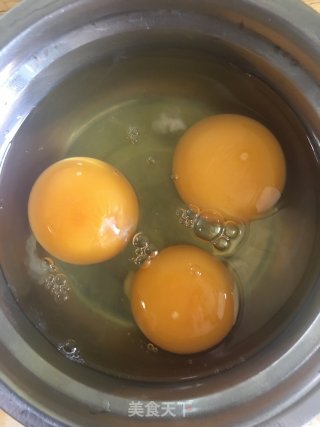 Fresh Eggs and Shrimps recipe