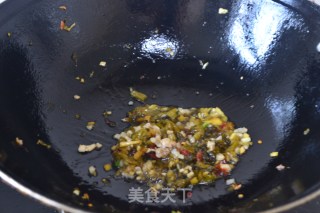 Stir-fried Chili with Sauerkraut recipe