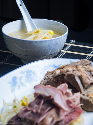 Pepper Pork Belly and Bean Sprouts Soup