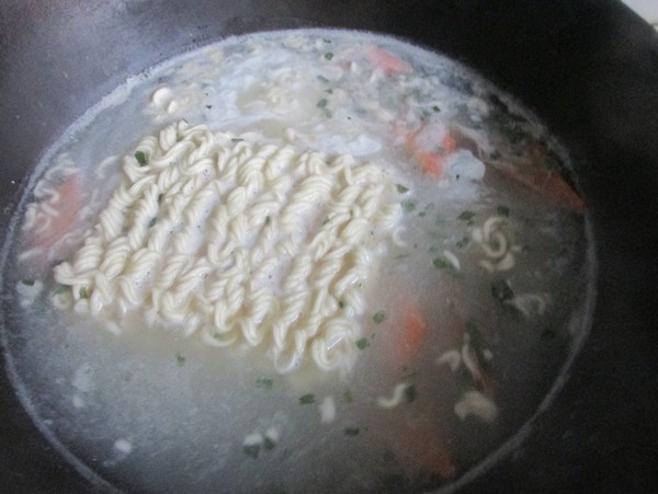 Fresh Shrimp and Beef Bone Soup Noodle#中卓牛骨汤面# recipe