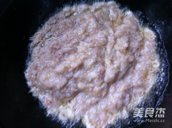 Scrambled Eggs with White Snow Shrimp recipe