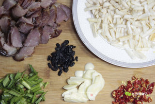 Stir-fried Bacon with Dried Radish recipe