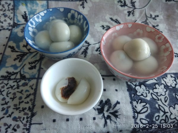 Pork Floss and Bean Paste Rice Ball recipe