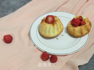 Creamy Strawberry Cake recipe