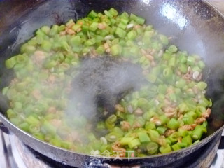 [yiru's Private Room Fast Hand Fried] Teaches You to Make Simple Rice Killer Dish---lanchoi, Meat, Rice and String Beans recipe