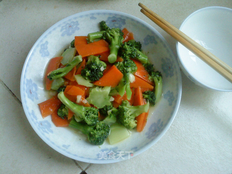 Stir-fried Broccoli with Carrots